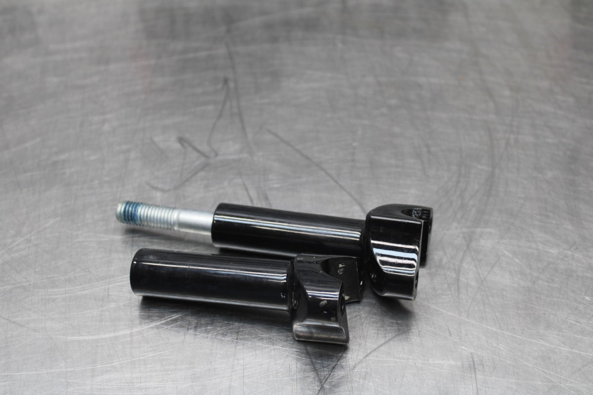 22 HARLEY-DAVIDSON SOFTAIL HANDLEBAR RISERS BB859