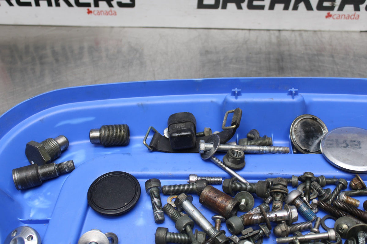 05-09 SUZUKI BOULEVARD C90 MOUNTING BOLTS HARDWARE MOTOR SCREWS BB791
