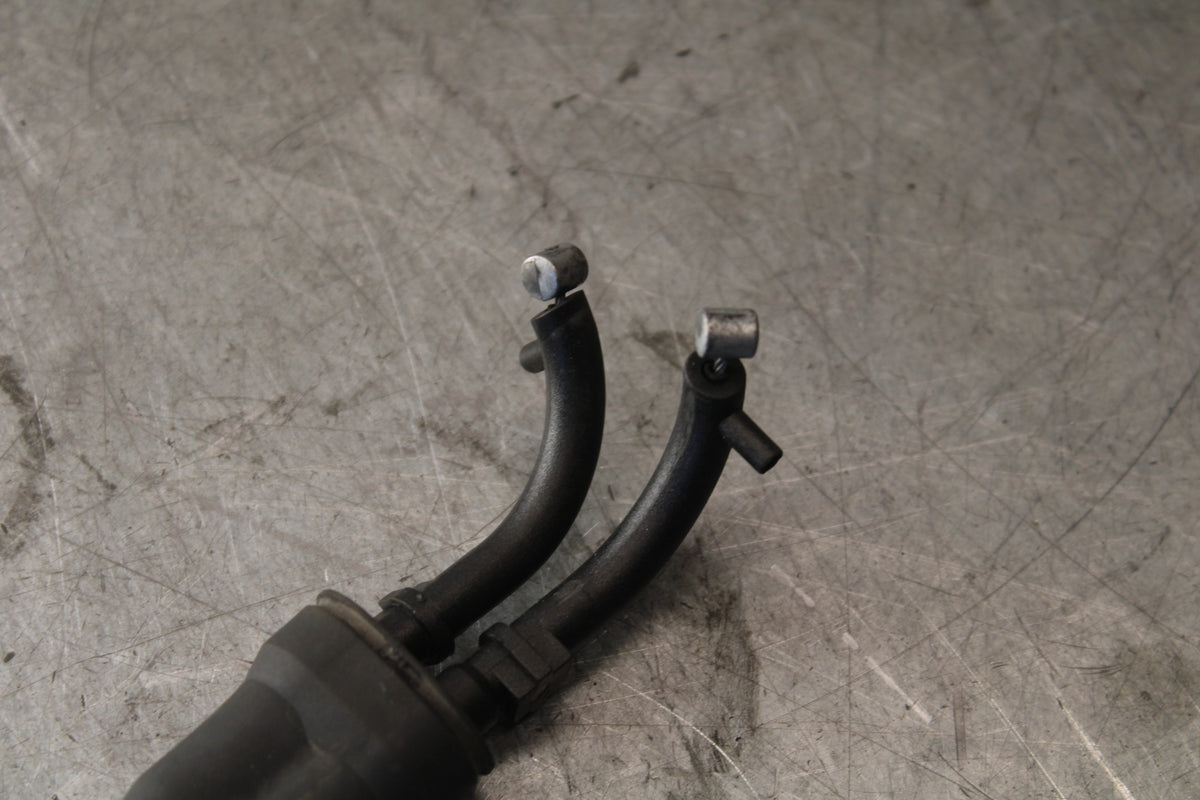 07-08 TRIUMPH DAYTONA 675 THROTTLE CABLES LINES BB685