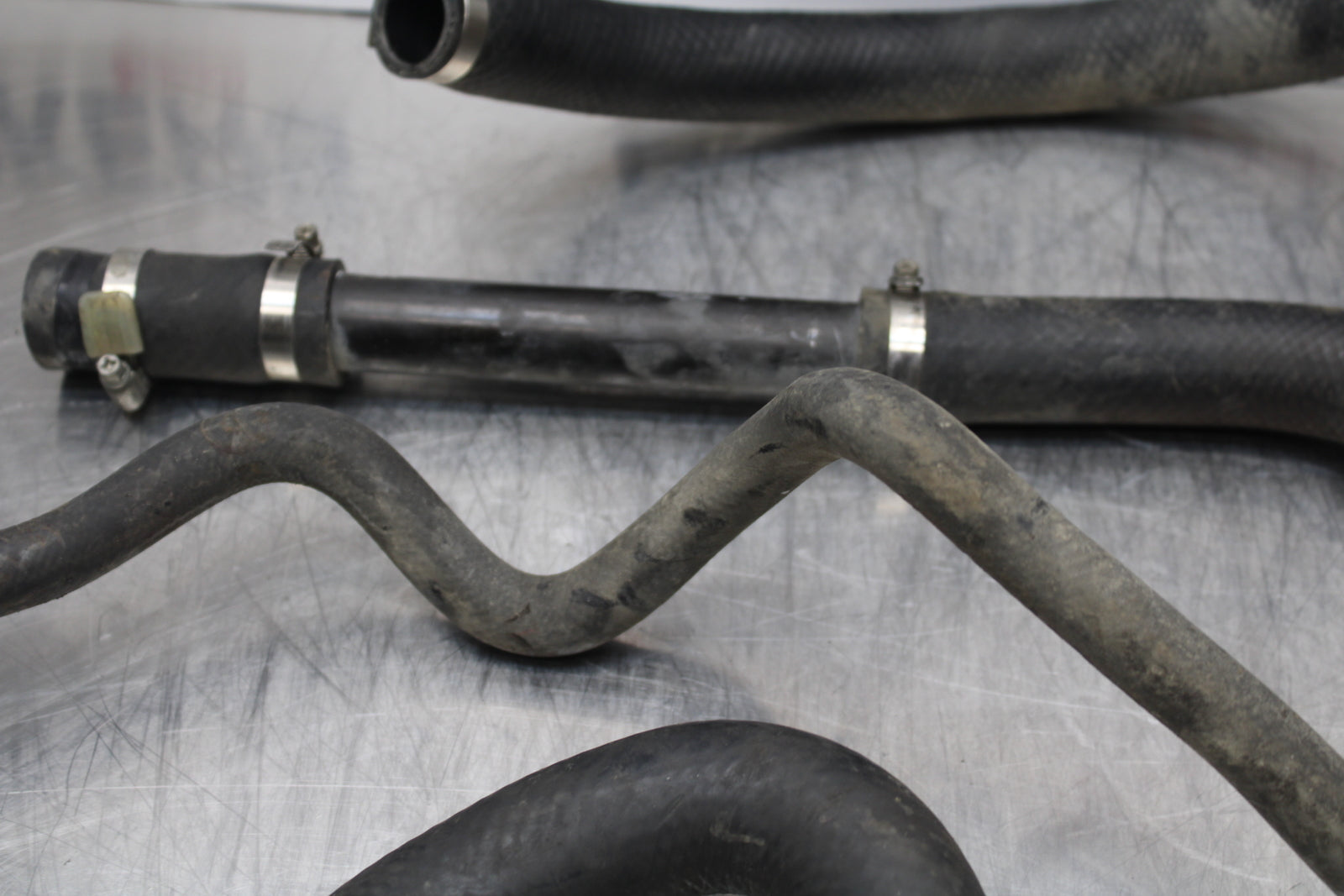 04-05 KAWASAKI NINJA ZX10R RADIATOR HOSES ENGINE COOLANT WATER PIPES BB163