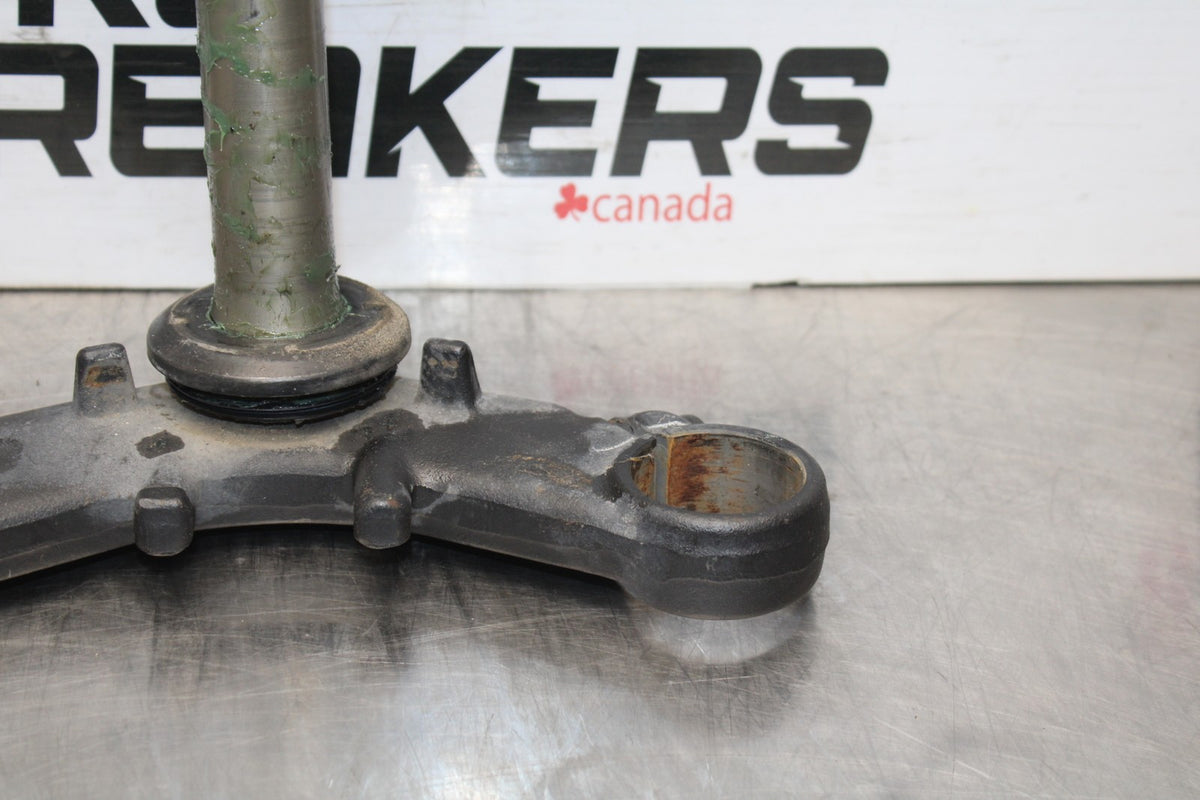 09 KAWASAKI NINJA 250R FRONT FORKS CLAMP LOWER TRIPLE TREE STEM BB824