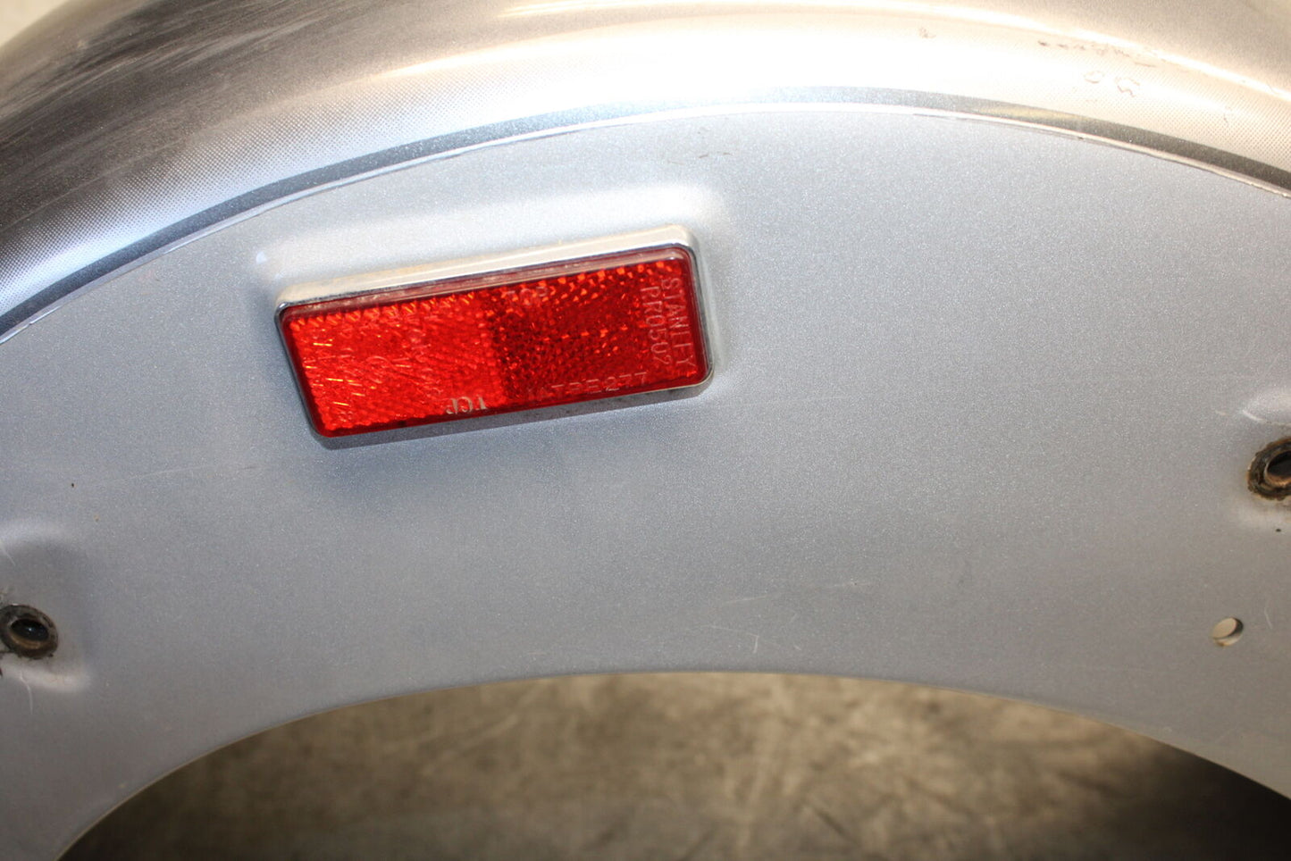 05-09 SUZUKI BOULEVARD C90 REAR BACK WHEEL FENDER MUD GUARD BB692