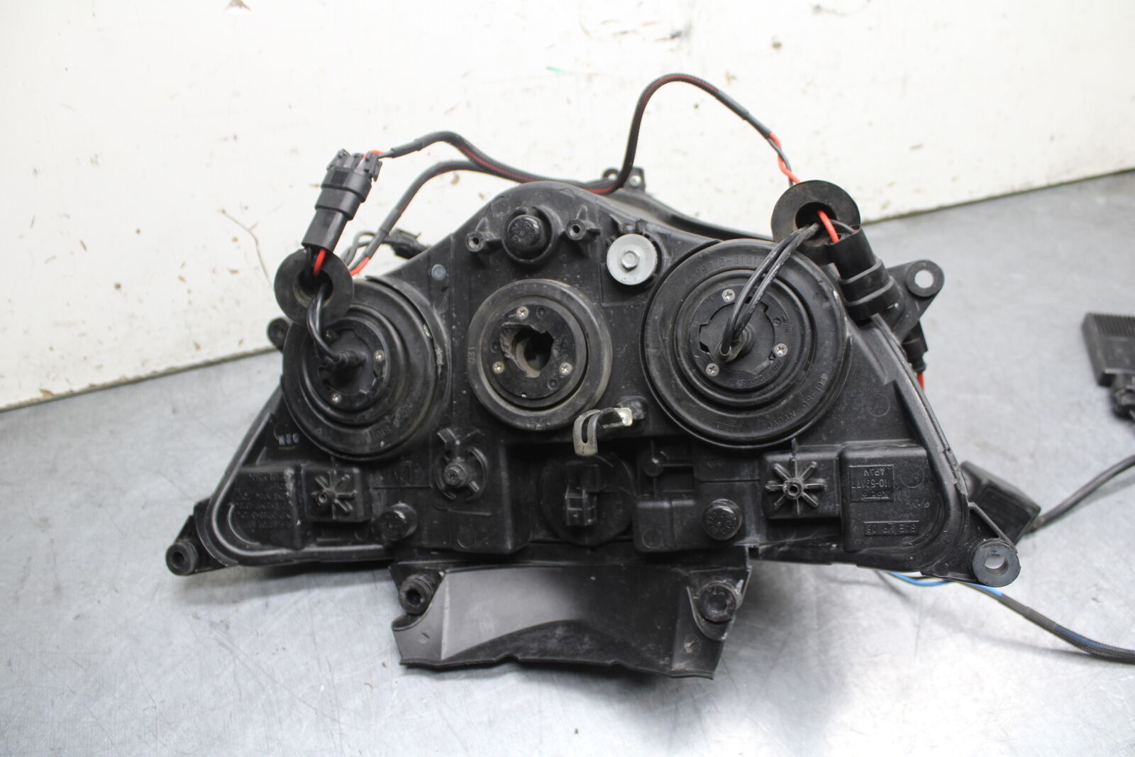 08-09 SUZUKI GSXR600 FRONT HEADLIGHT HEAD LIGHT LAMP BB728