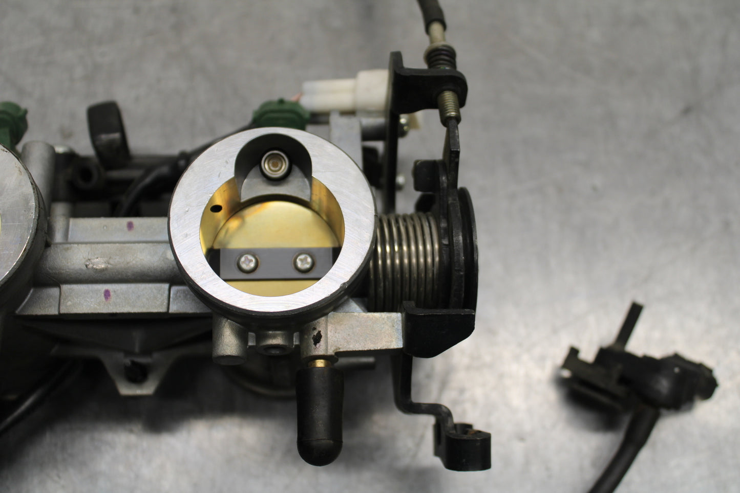 12-17 KAWASAKI NINJA 650 MAIN FUEL INJECTORS / THROTTLE BODIES BB129