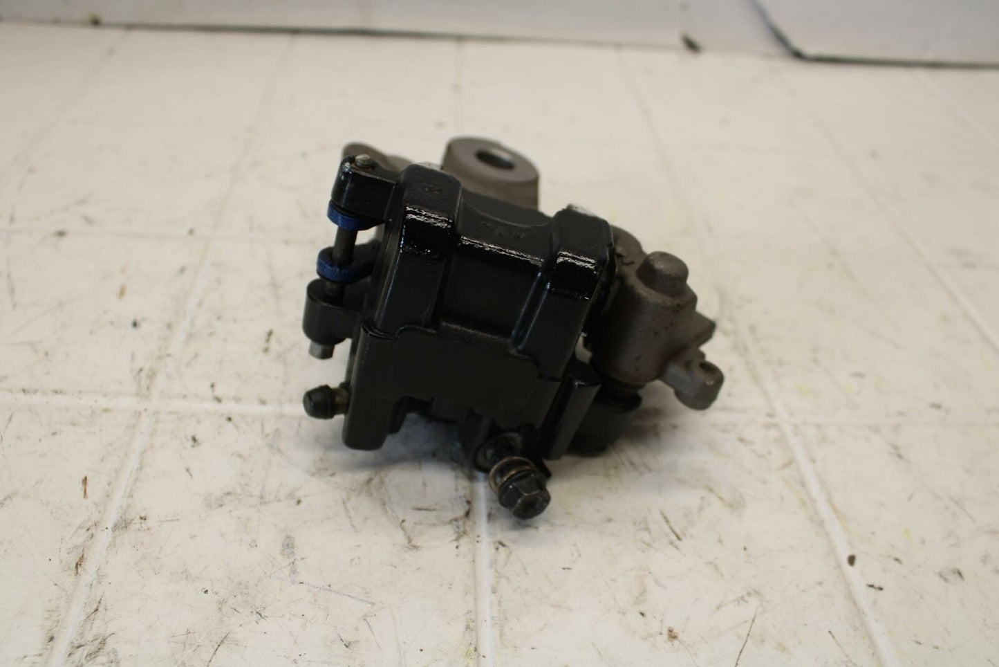 11-13 HONDA CBR250R REAR BACK BRAKE CALIPER W MOUNT BRACKET BB13
