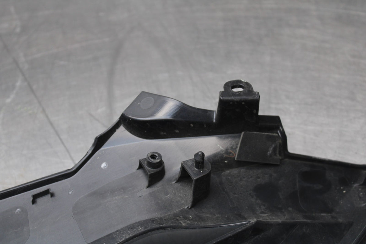 18-26 KAWASAKI Z400 RIGHT MID UPPER SIDE FAIRING COWL PLASTIC BB852