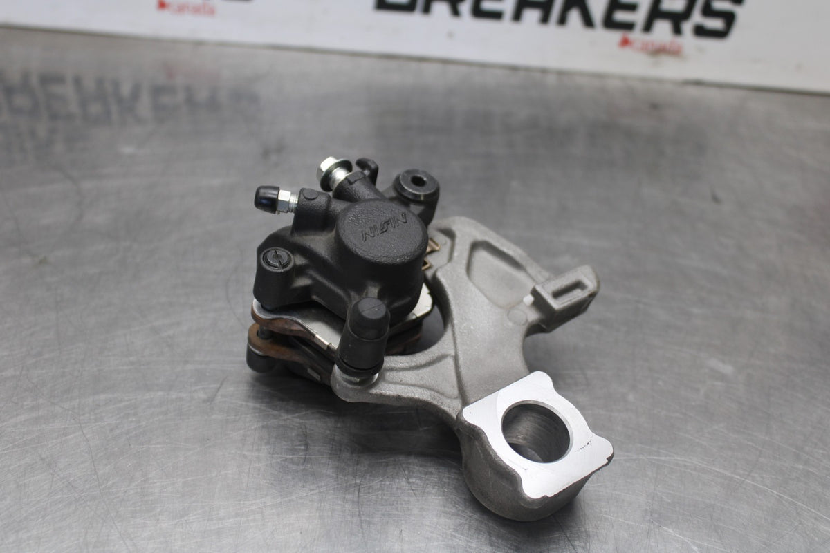 15-26 SUZUKI GSXR600 REAR BACK BRAKE CALIPER W MOUNT BRACKET BB888