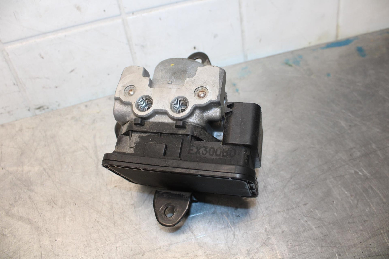 2015 Kawasaki Ninja 300 EX300B ABS ABS PUMP UNIT MODULE BB518
