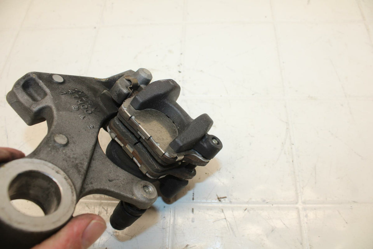 13 SUZUKI GSXR750 REAR BACK BRAKE CALIPER W MOUNT BRACKET 69100-47H10-999 BB17