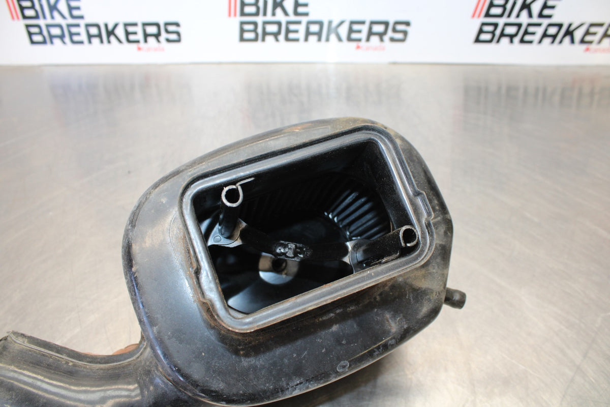 76-77 HONDA GOLDWING 1000 AIR CLEANER FILTER BOX / K&N FILTER BB171