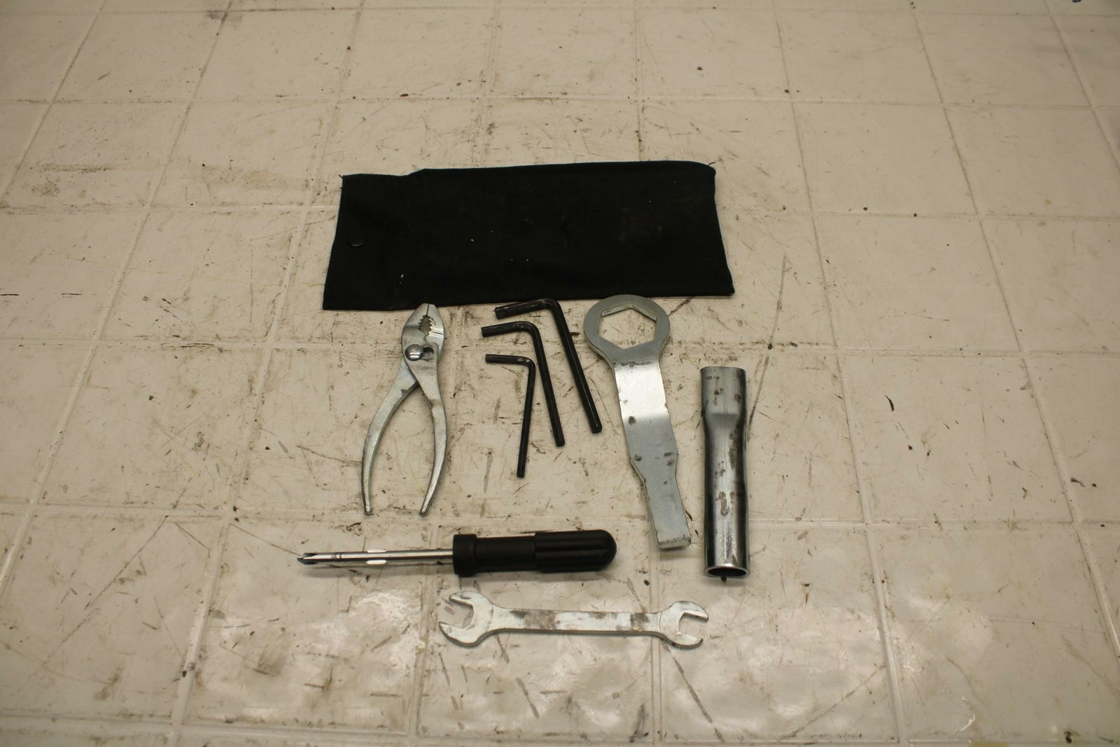 13-17 KAWASAKI NINJA ZX6R ZX636E STOCK TOOLS OEM TOOL BAG KIT SET BB409