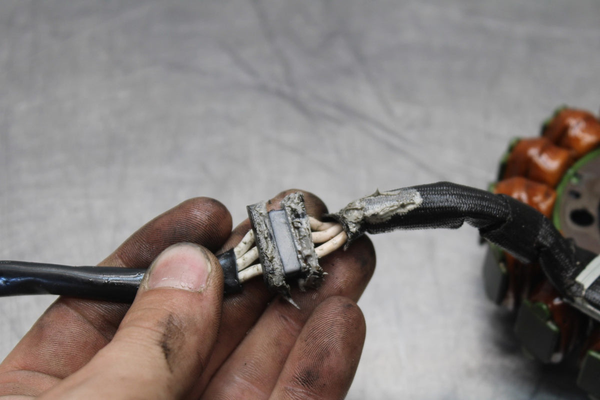 08 KAWASAKI NINJA ZX10R STATOR GENERATOR ALTERNATOR MAGNETO BB902