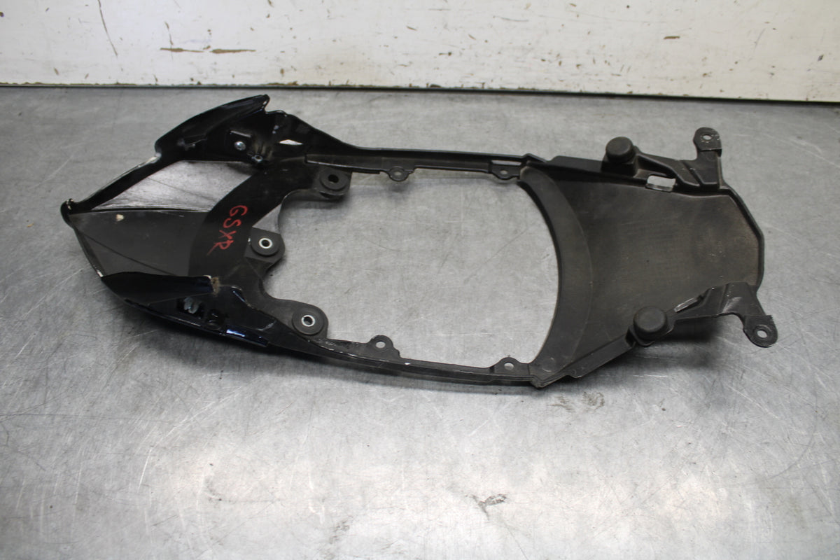 08-10 SUZUKI GSXR750 CENTER REAR BACK TAIL FAIRING COWL BB476