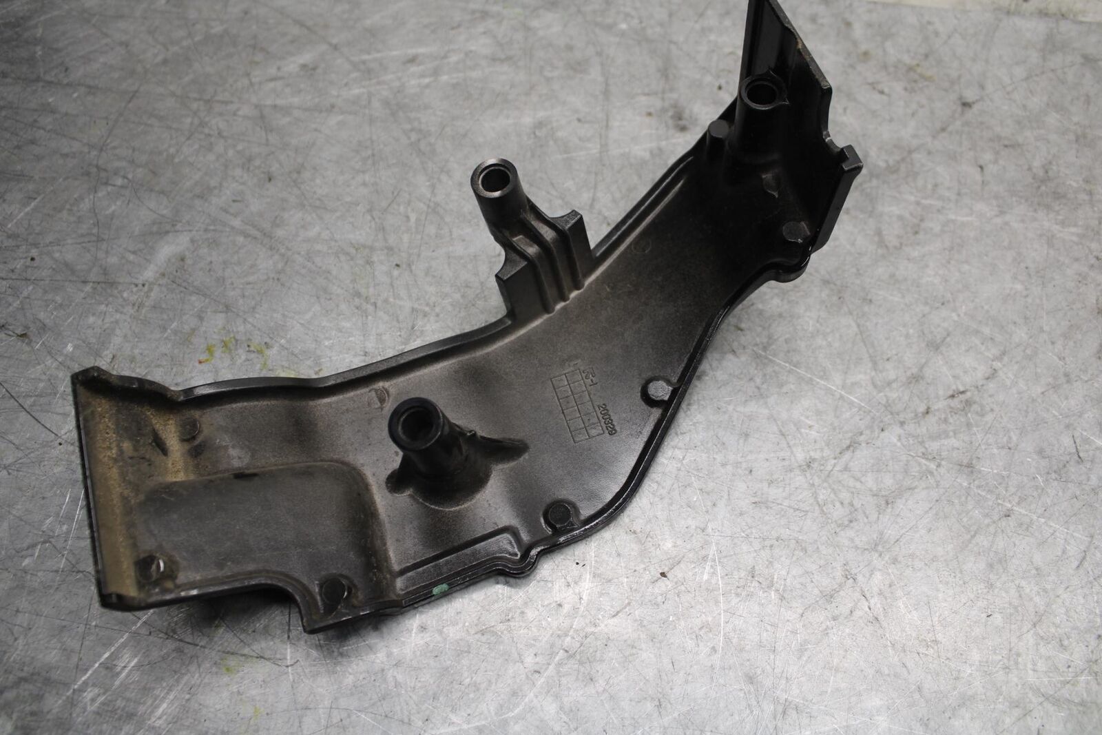 2007 Suzuki Boulevard M50 ENGINE SPROCKET PULLY SHAFT COVER BB537