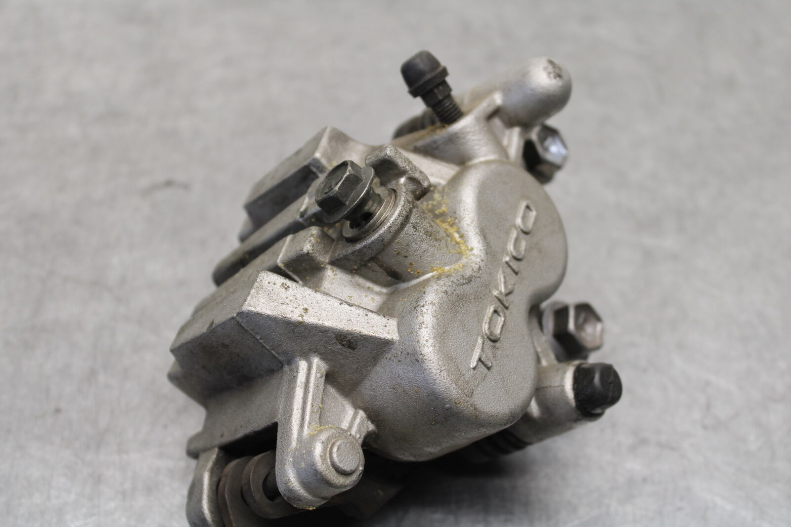 05-06 SUZUKI BOULEVARD M50 RIGHT FRONT BRAKE CALIPER 59100-33DB0-999 BB671