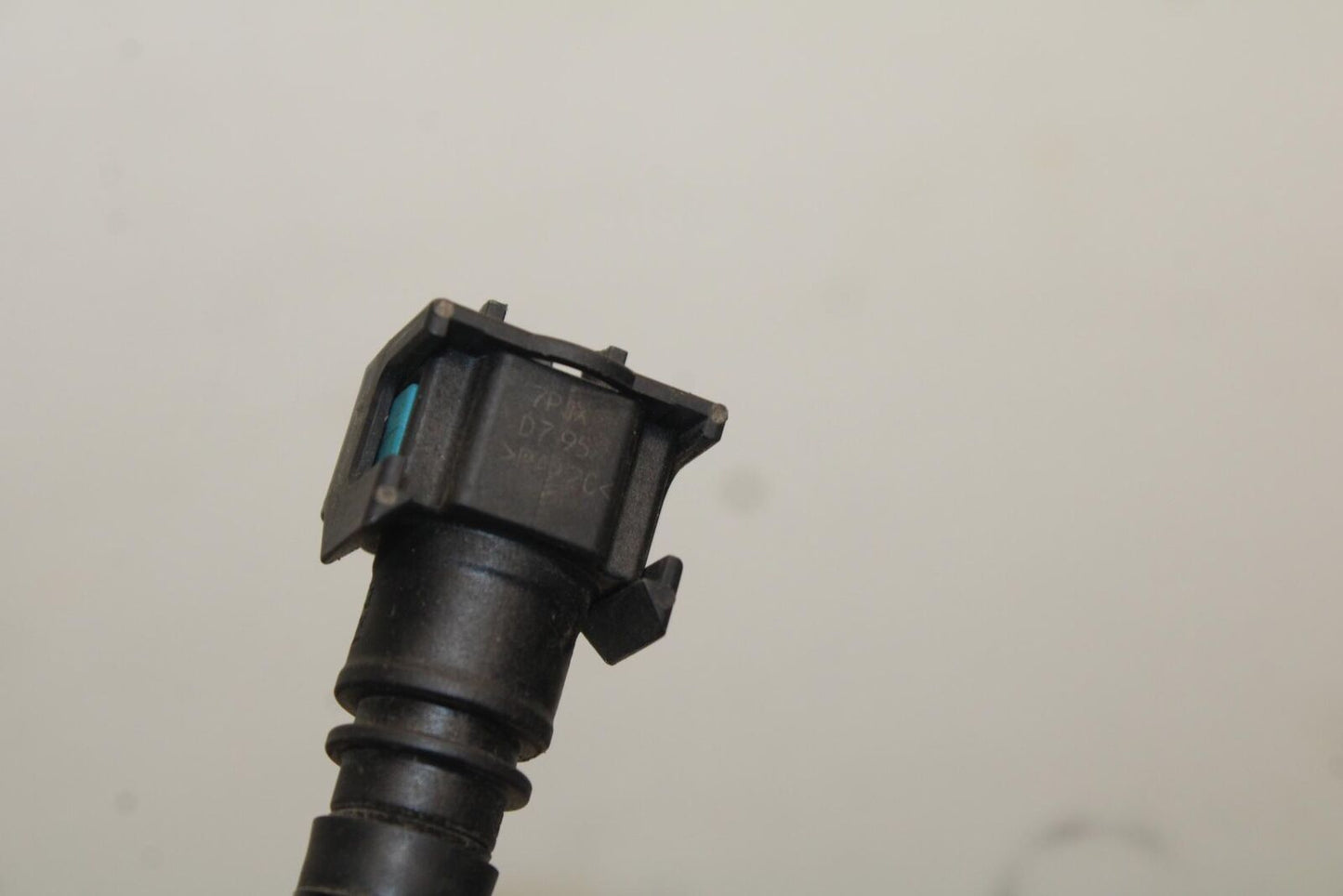 2014 Yamaha FZ09 FUEL HOSE GAS LINE TUBE PIPE BB81