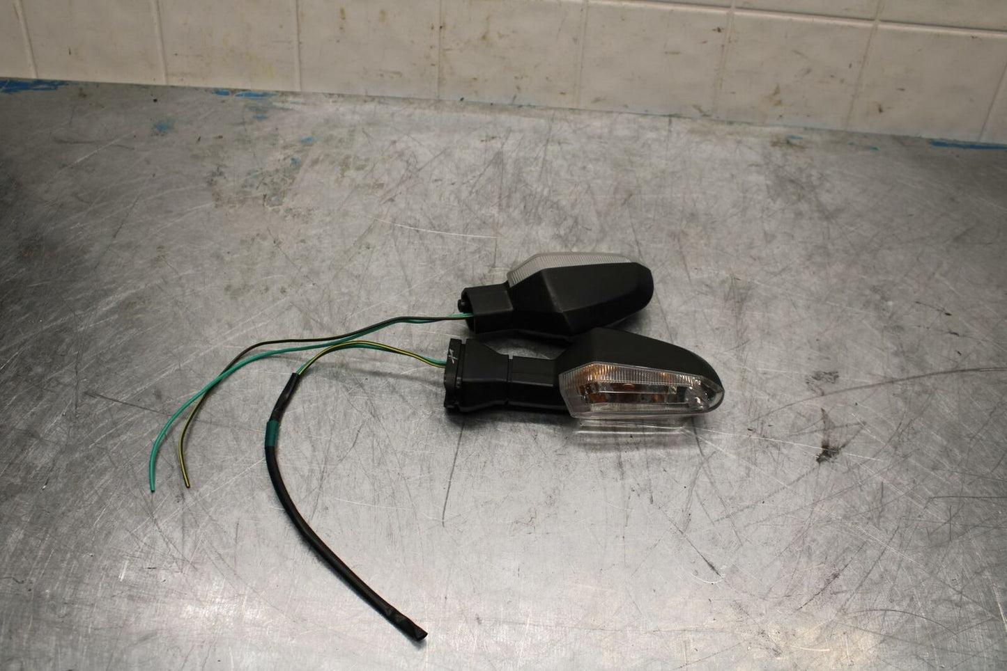 10-13 KAWASAKI Z1000 REAR LEFT RIGHT TURN SIGNALS LIGHT INDICATORS BB421