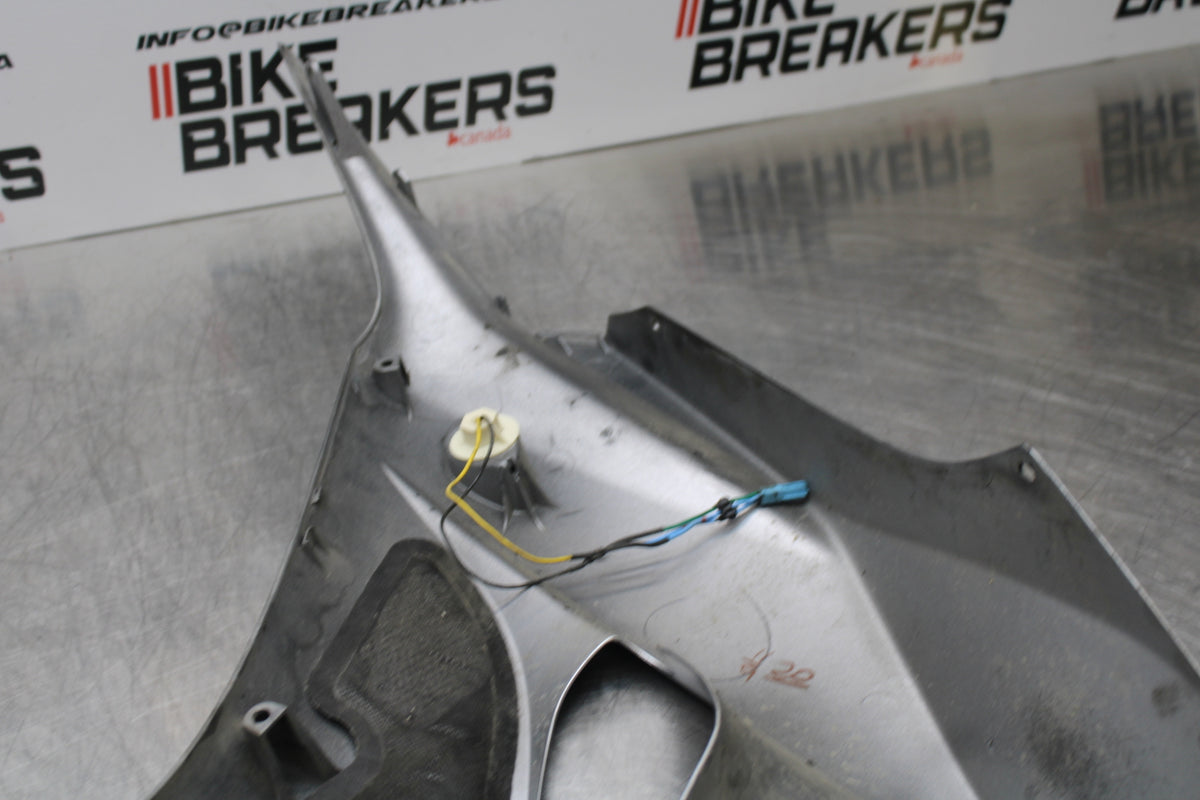 06-07 HONDA CBR1000RR RIGHT MID UPPER SIDE FAIRING COWL  BB166