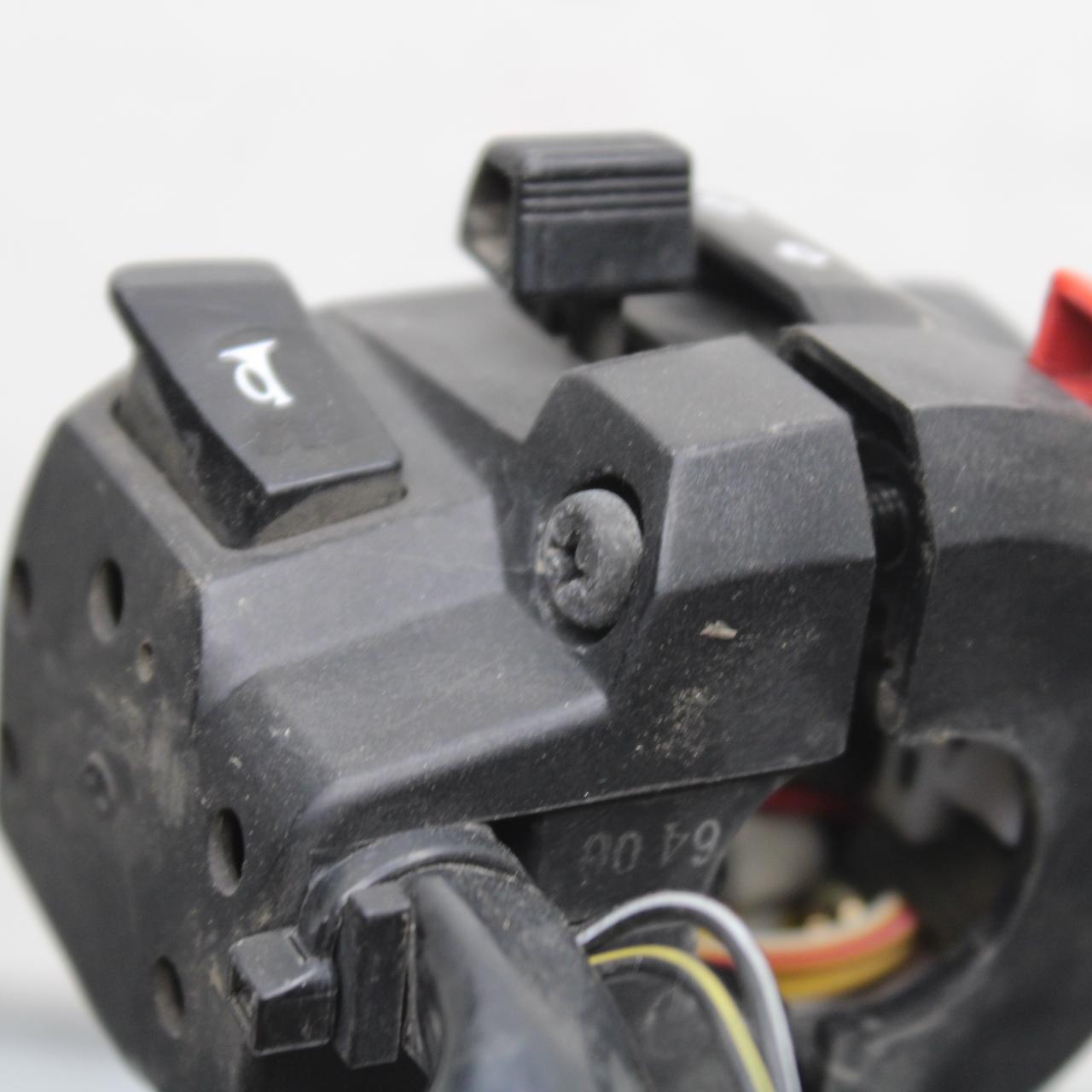06-07 SUZUKI GSXR750 LEFT CLIP ON HANDLE HORN SIGNALS SWITCH  BB645