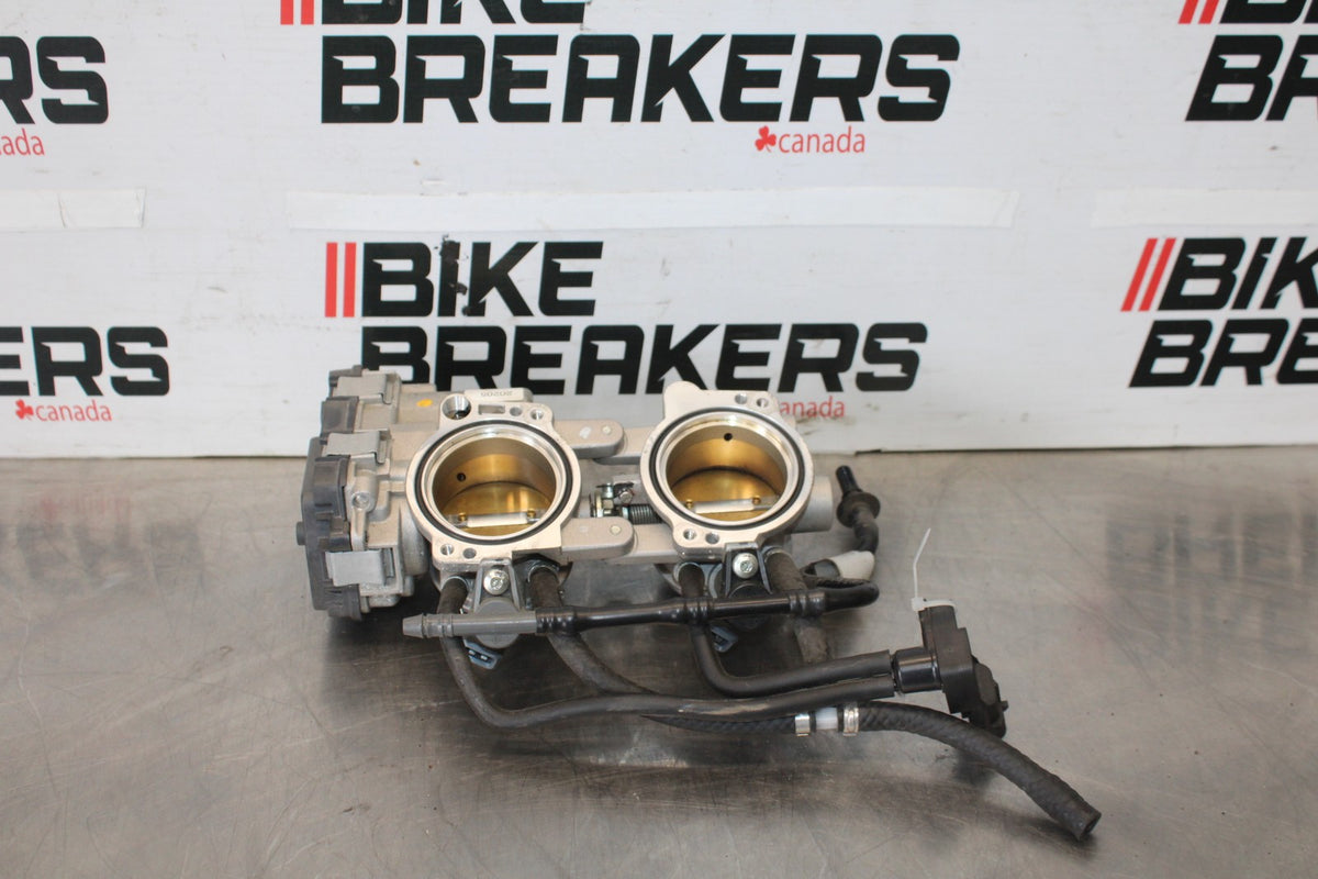 20-23 APRILIA RS660 MAIN FUEL INJECTORS / THROTTLE BODIES BB889