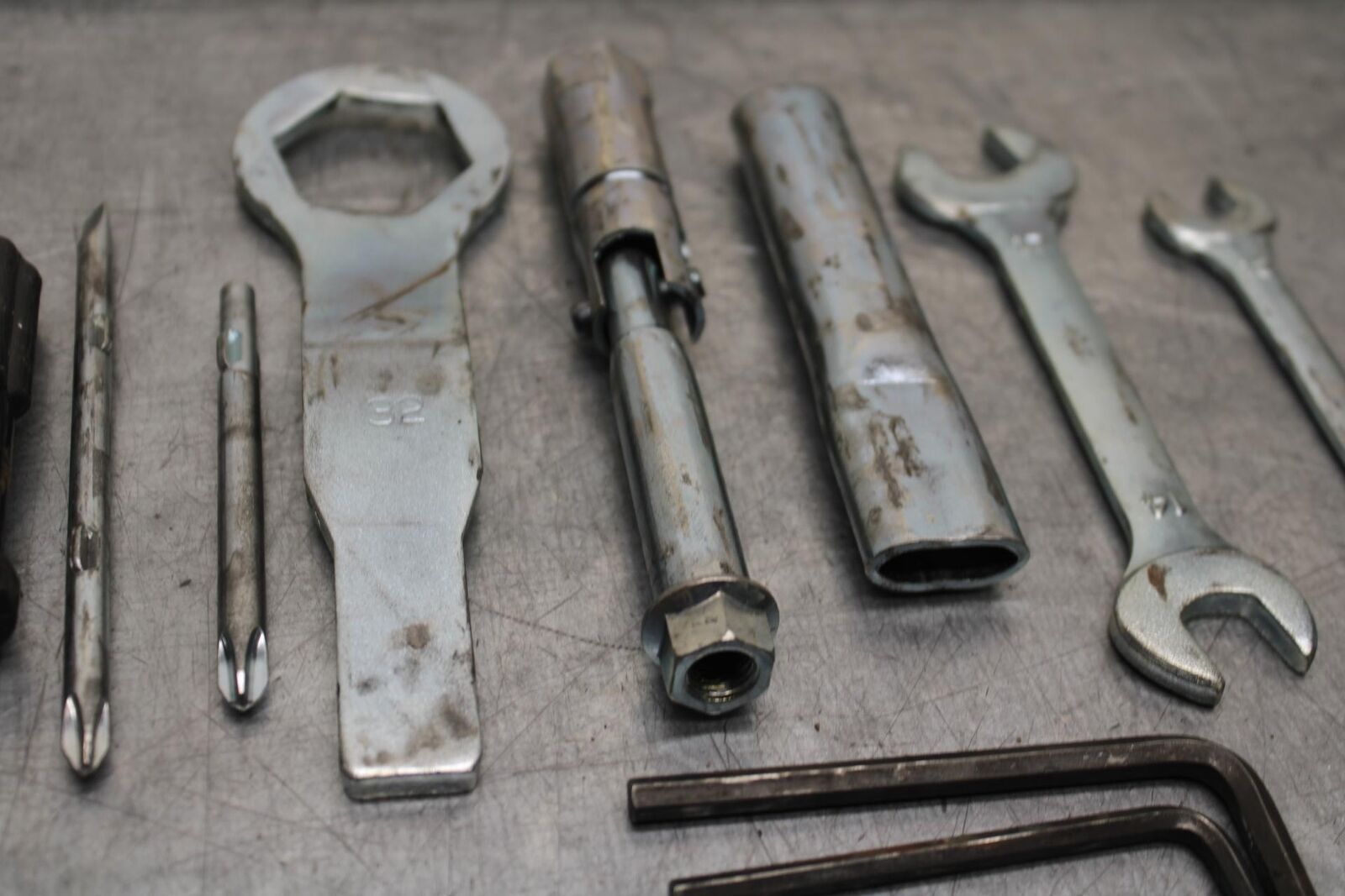 09-12 KAWASAKI NINJA ZX6R ZX600R STOCK TOOLS TOOL BAG KIT SET 56007-0052 BB617