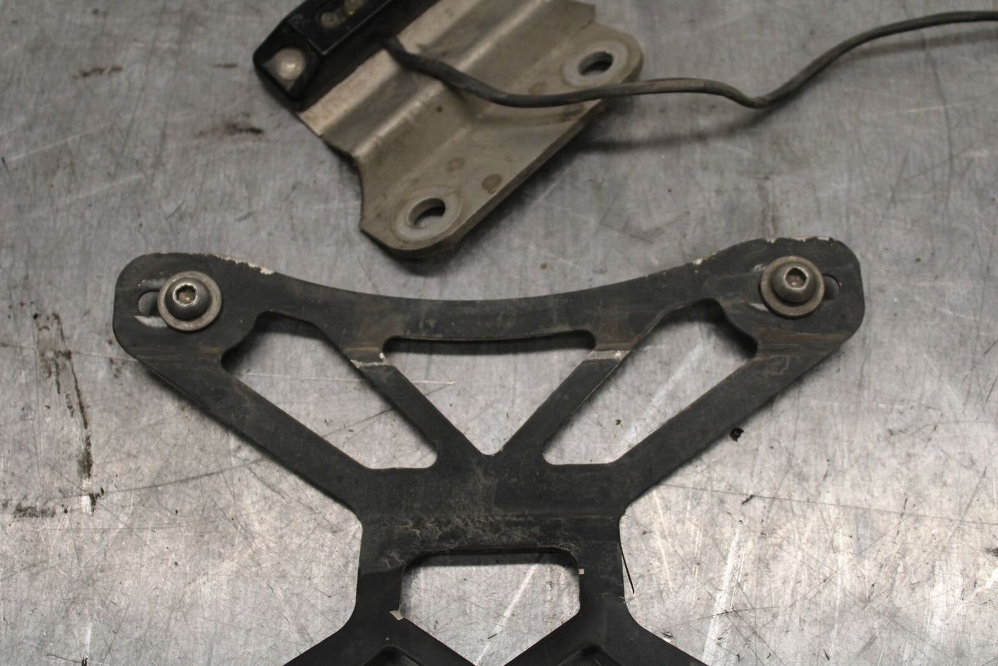 11-24 SUZUKI GSXR750 AFTERMARKET FENDER ELIMINATOR LICENSE PLATE BRACKET  BB714