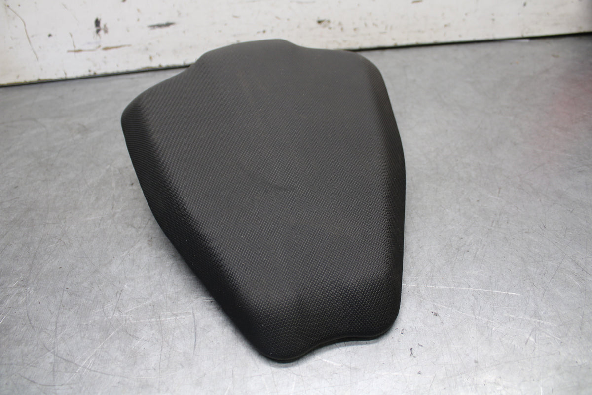 20-23 APRILIA RS660 REAR BACK PASSENGER TANDEM SEAT PAD SADDLE PILLION  BB667