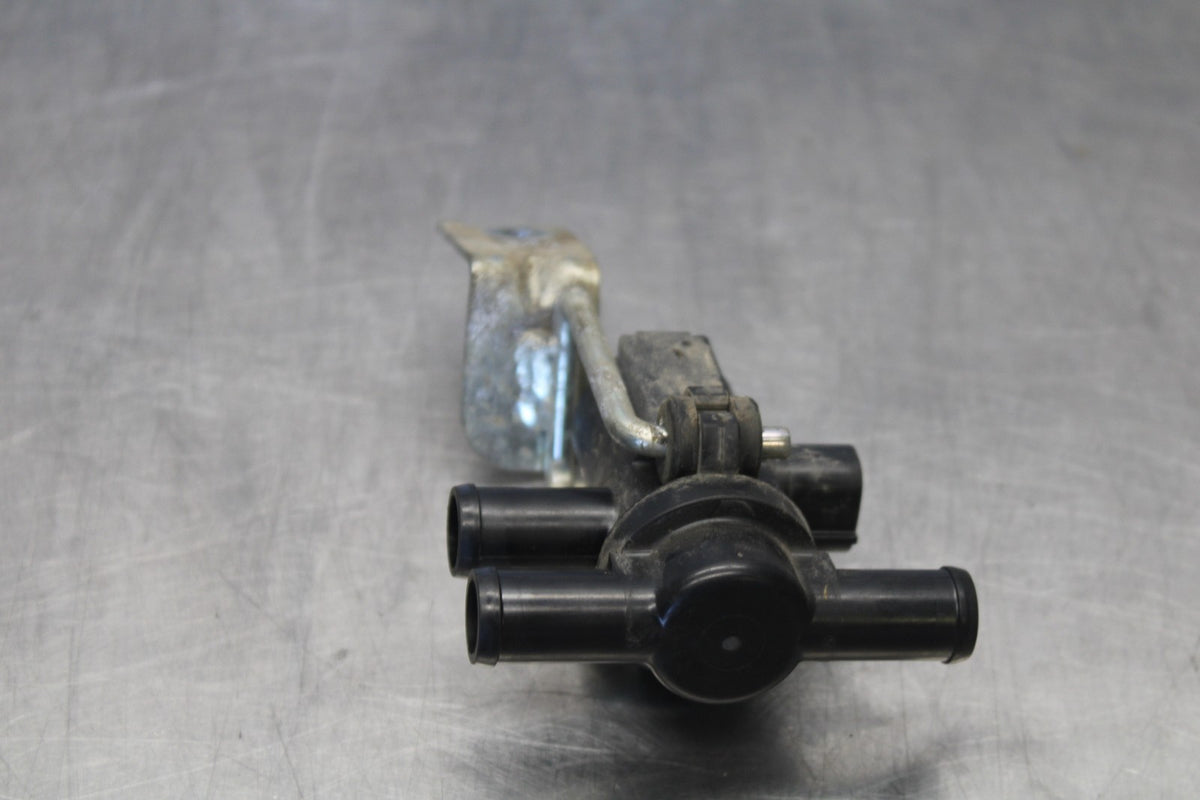 18 SUZUKI GSXR750 AIR VALVE SOLENOID TOP ENGINE SWITCH SENSOR BB891