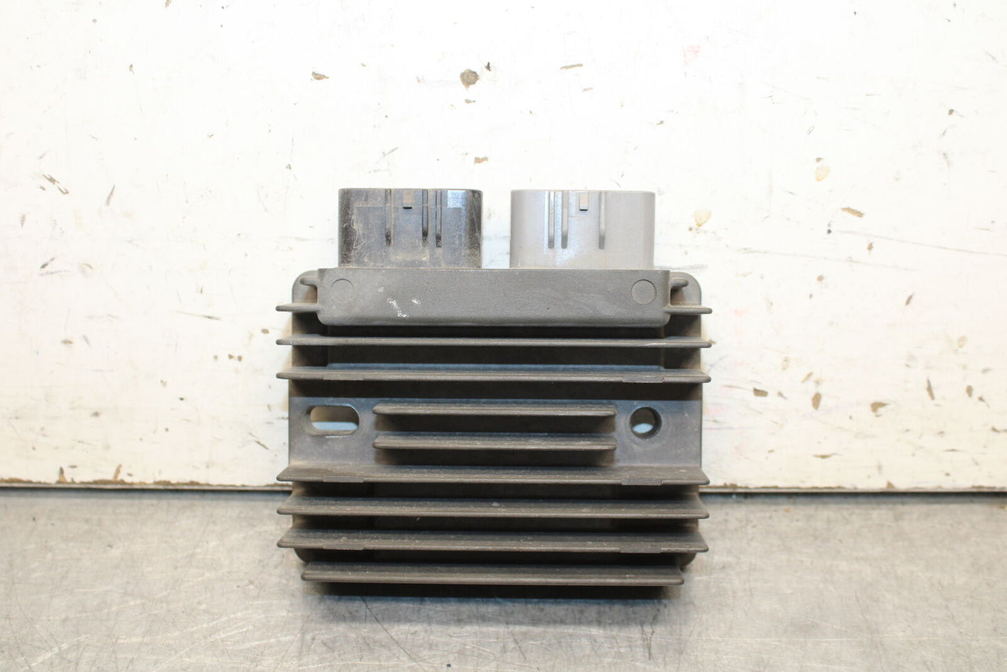 16 KAWASAKI NINJA ZX10R RECTIFIER VOLTAGE REGULATOR 21066-0748  BB650