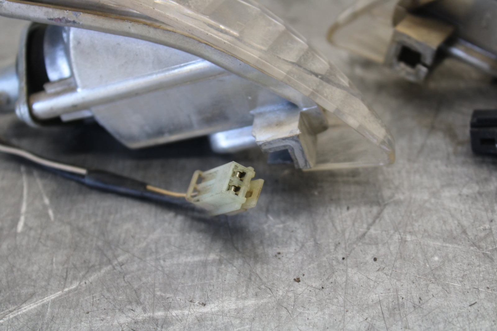 06-07 SUZUKI GSXR 600 REAR LEFT RIGHT TURN SIGNALS LIGHT INDICATORS BB694