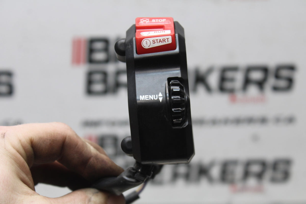 18 YAMAHA YZF R1  RIGHT CLIP ON HANDLE KILL OFF START SWITCH SWITCHES BB838