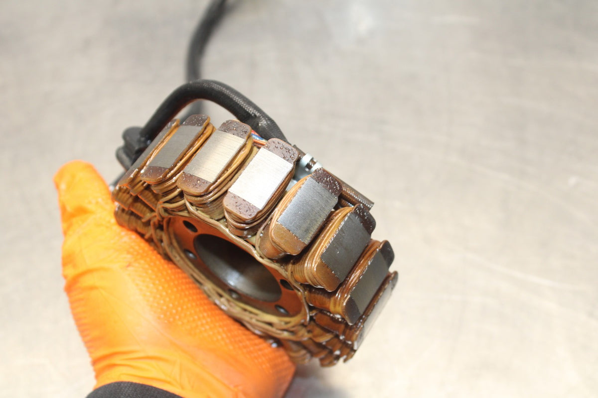 03 SUZUKI GSXR600 STATOR GENERATOR ALTERNATOR MAGNETO BB801