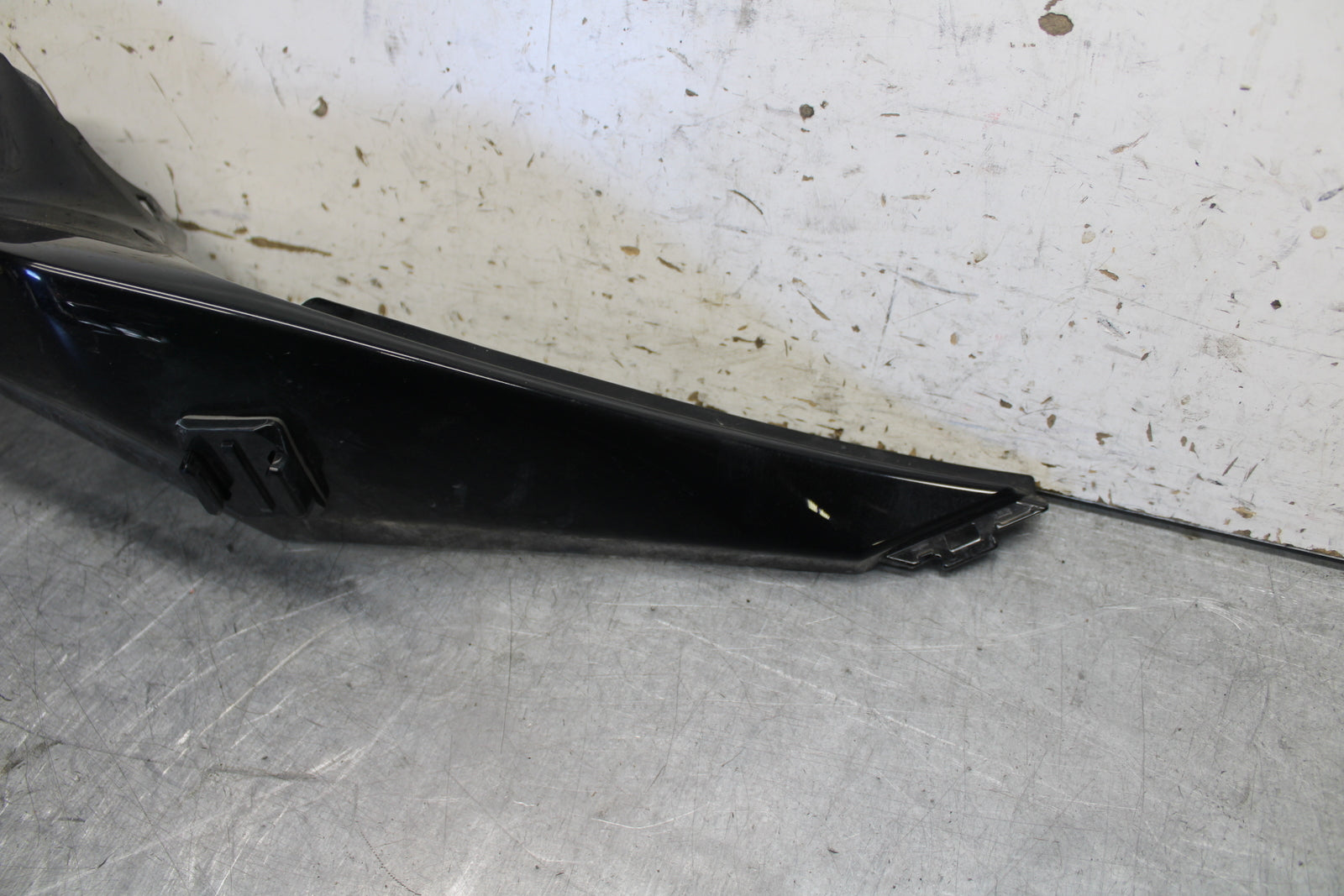 09-12 KAWASAKI NINJA ZX6R RIGHT REAR BACK TAIL FAIRING COWL SHROUD BB698