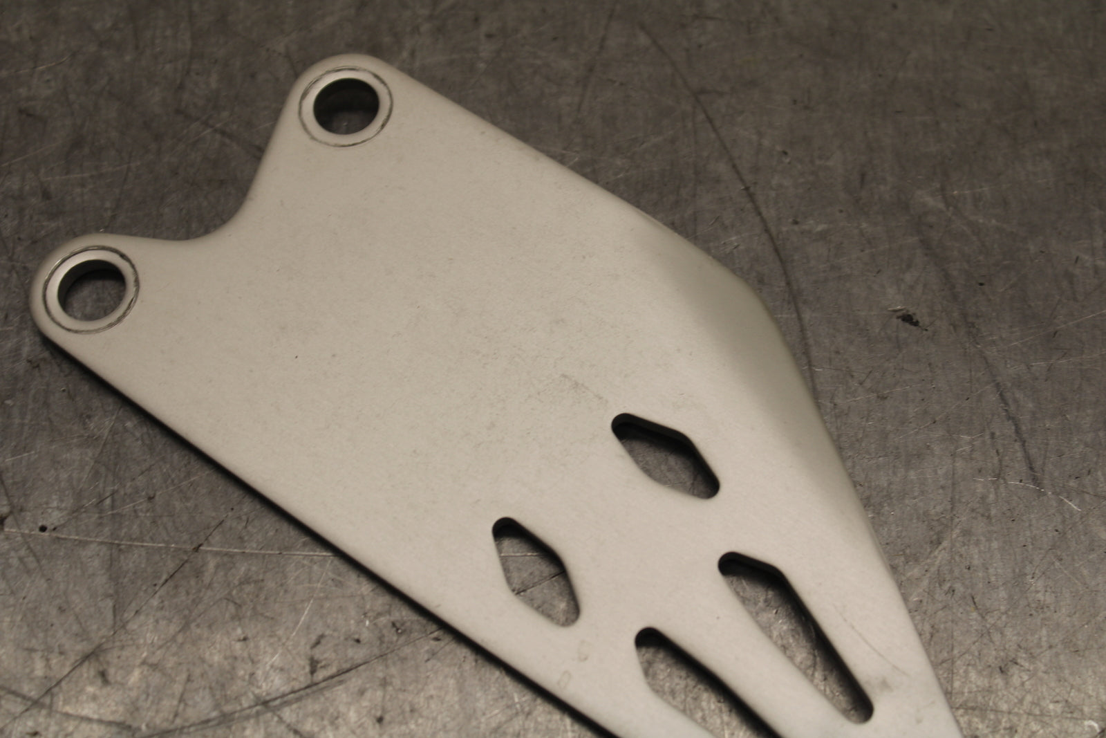 19-23 KAWASAKI NINJA ZX6R RIGHT REARSET REAR SET HEEL GUARD COVER  BB749