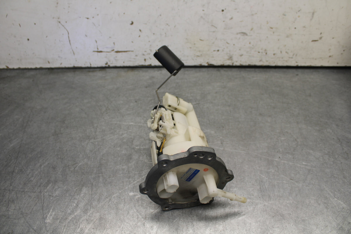 09-15 YAMAHA FZ6R FUEL PUMP GAS PETROL SENDER UNIT 20S-13907-00-00  BB686