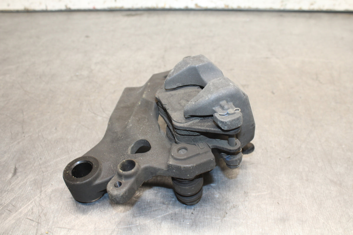 15-17 YAMAHA YZF R3 REAR BACK BRAKE CALIPER W MOUNT BRACKET BB111
