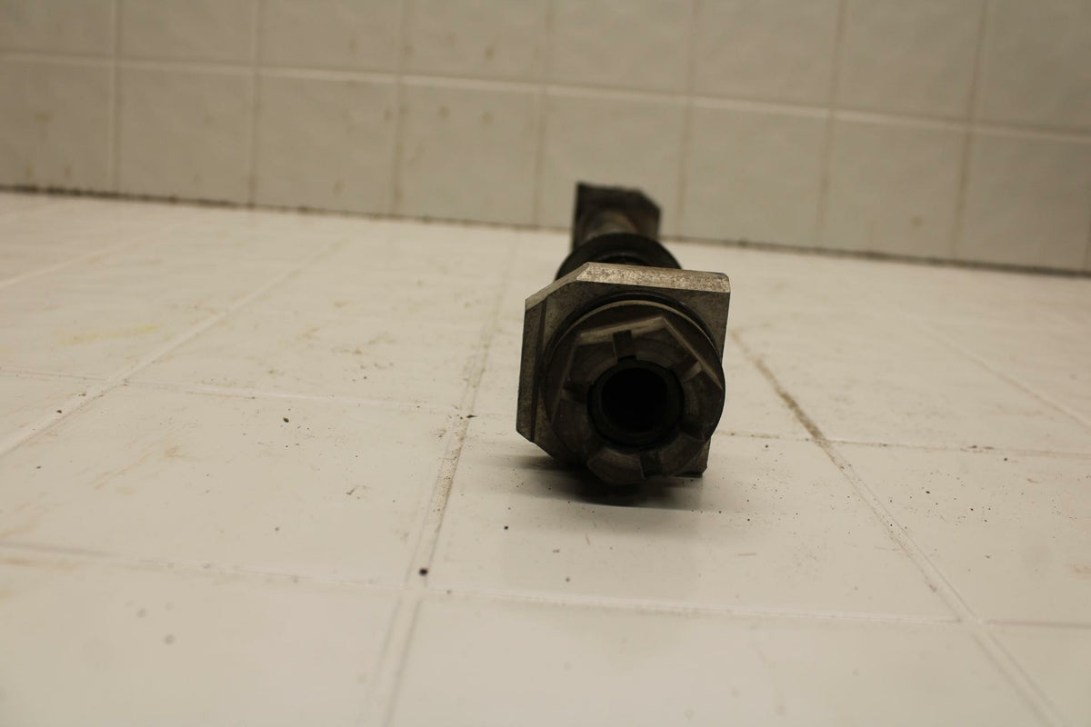 01-02 SUZUKI GSXR750 REAR AXLE BACK WHEEL RIM PIVOT BOLT AXEL BB402