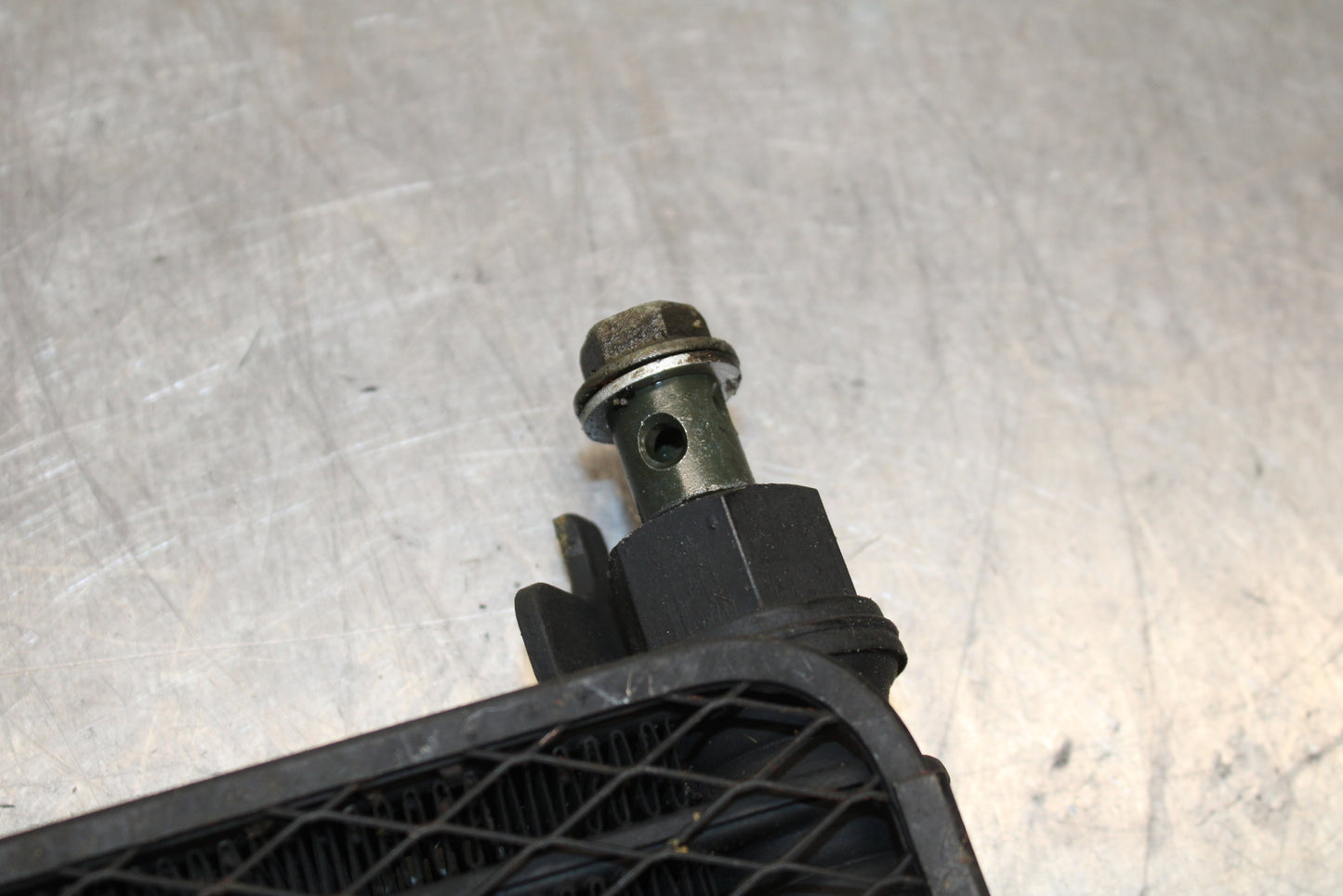 03 SUZUKI SV650S ENGINE MOTOR OIL COOLER  BB130