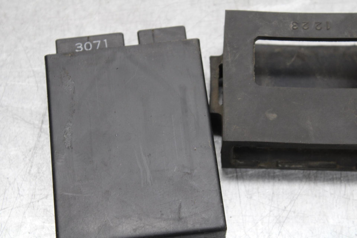 00-01 KAWASAKI ZZR600 ECU COMPUTER CONTROLLER UNIT BLACK BOX ECM CDI  BB568