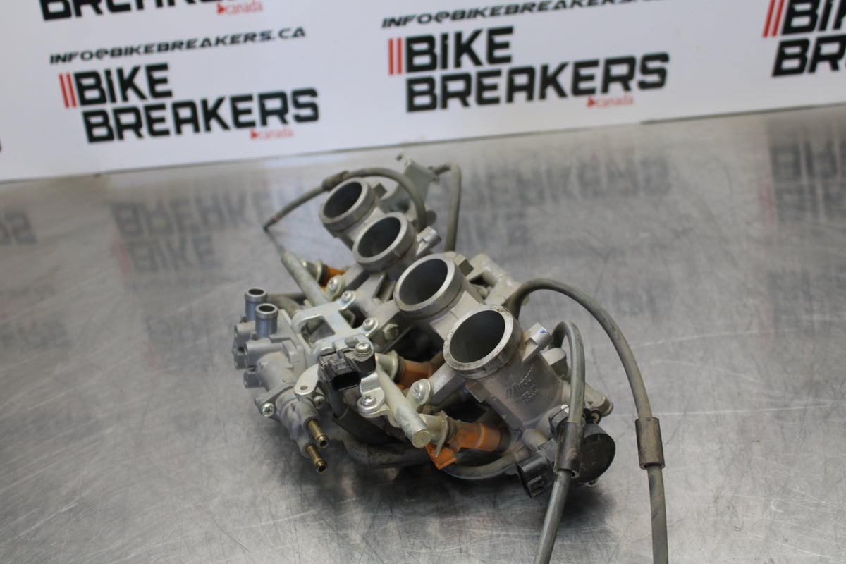 09-15 YAMAHA FZ6R MAIN FUEL INJECTORS / THROTTLE BODIES BB161