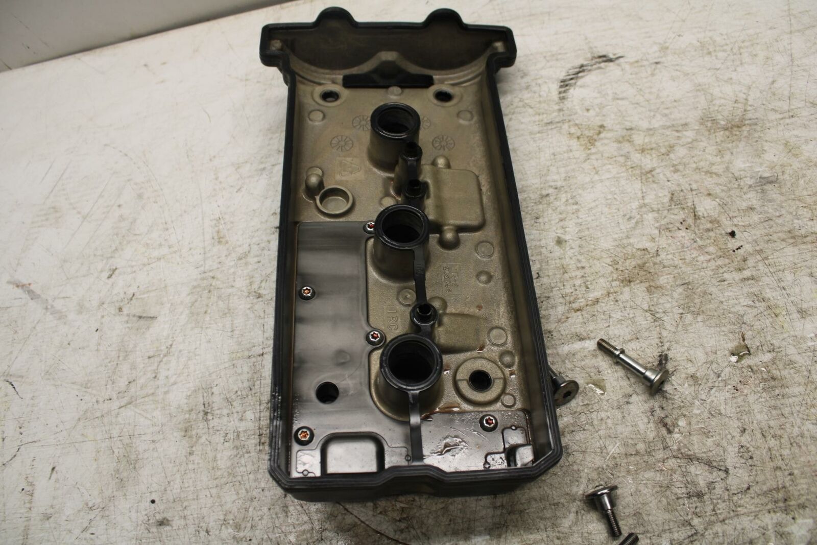 16-21 YAMAHA XSR900 ENGINE TOP END CYLINDER HEAD COVER BB370