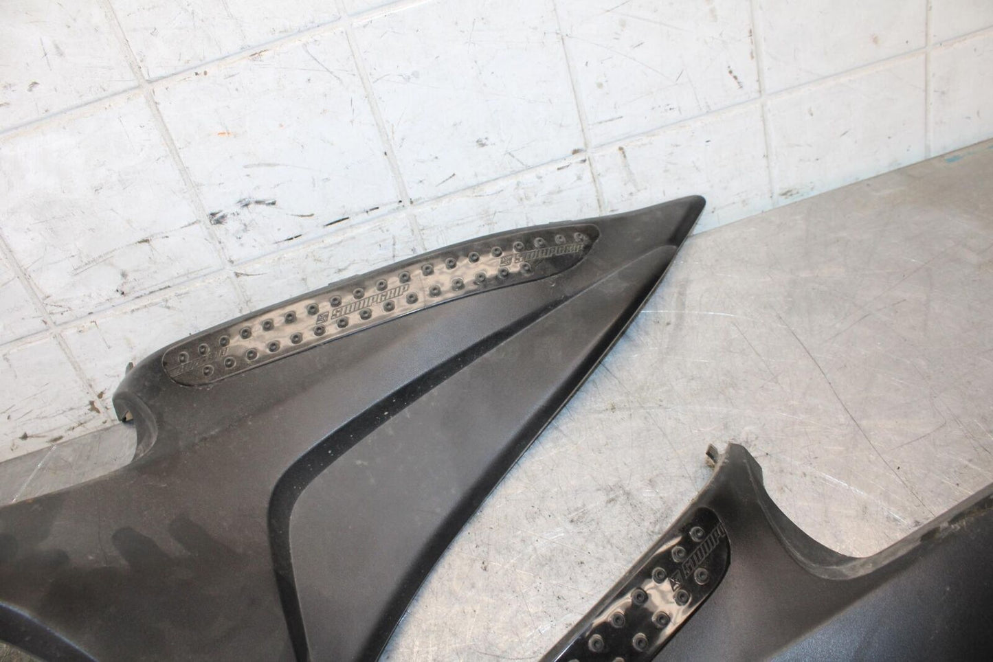 2011 Honda CBR600RR RIGHT LEFT GAS FUEL TANK PANELS COVERS TRIM SET COWLS  BB520