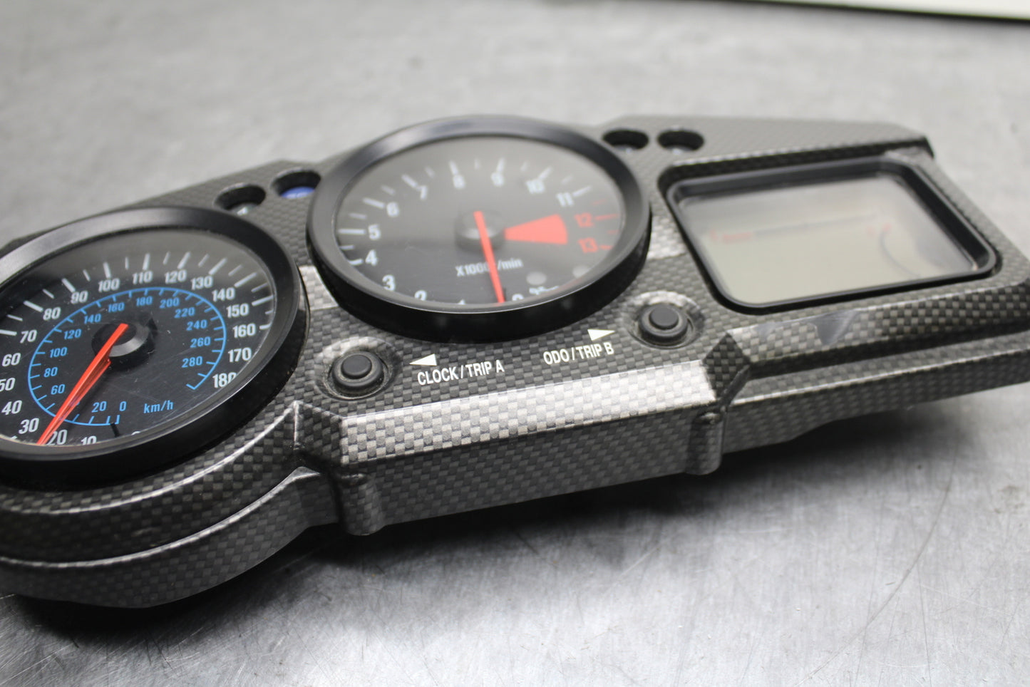 00-05 KAWASAKI NINJA ZX12R SPEEDO TACH GAUGES DISPLAY CLUSTER SPEEDOMETER BB121