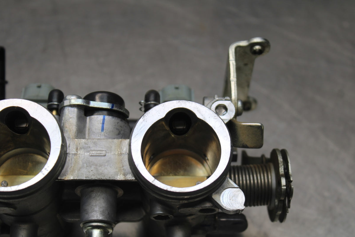 17-18 YAMAHA YZF R3 MAIN FUEL INJECTORS / THROTTLE BODIES BB788