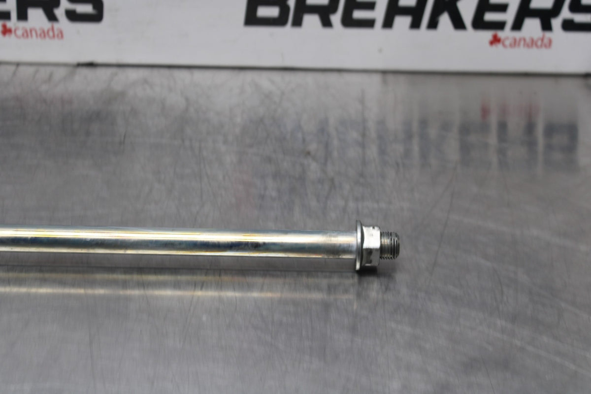 02 KAWASAKI VULCAN 800 VN800B CLASSIC REAR SWINGARM BOLT SUSPENSION PIVOT  BB862