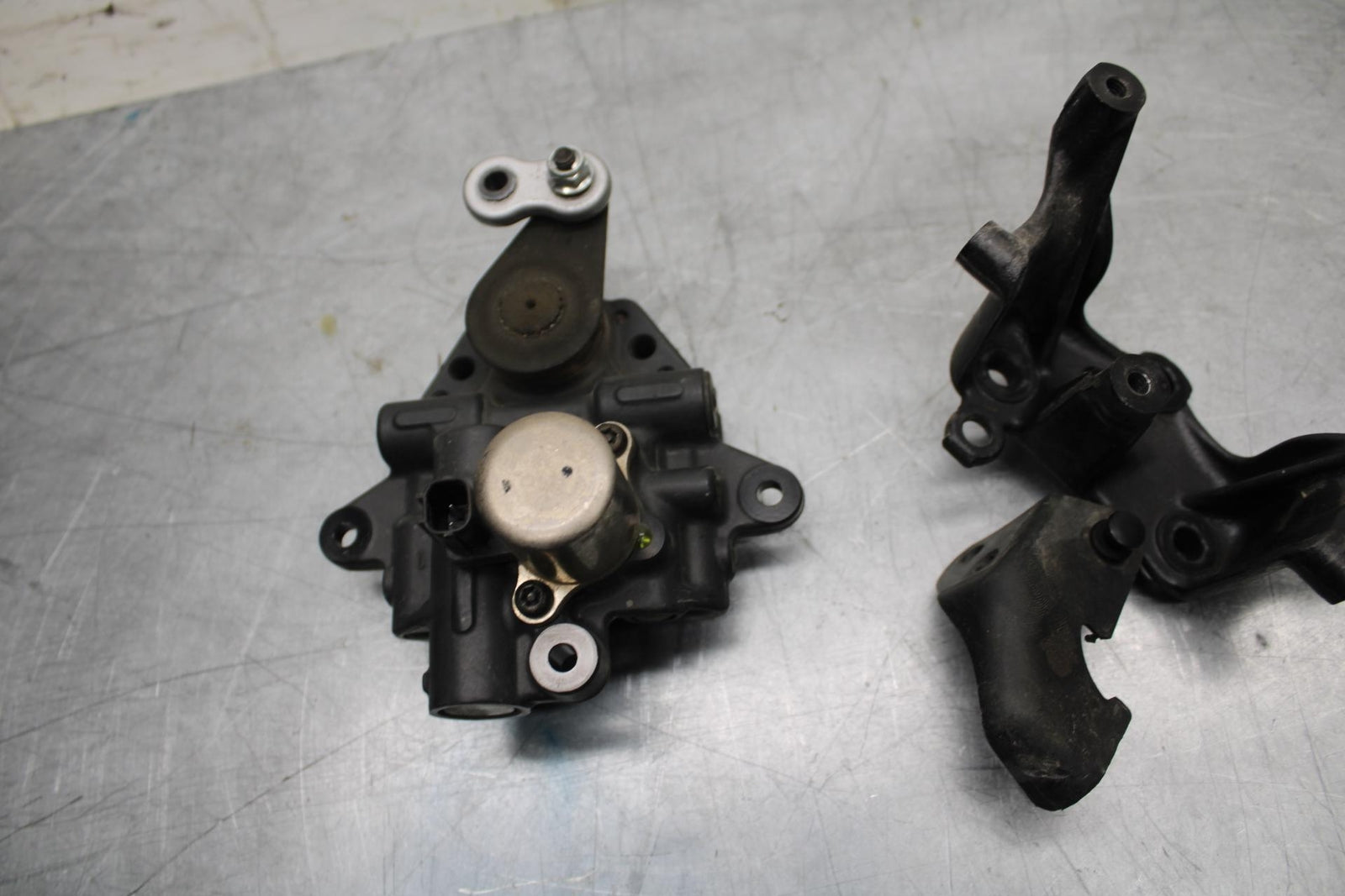 06-07 HONDA CBR1000RR STEERING DAMPER  53700-MEL-023 53740-MEL-000 BB464