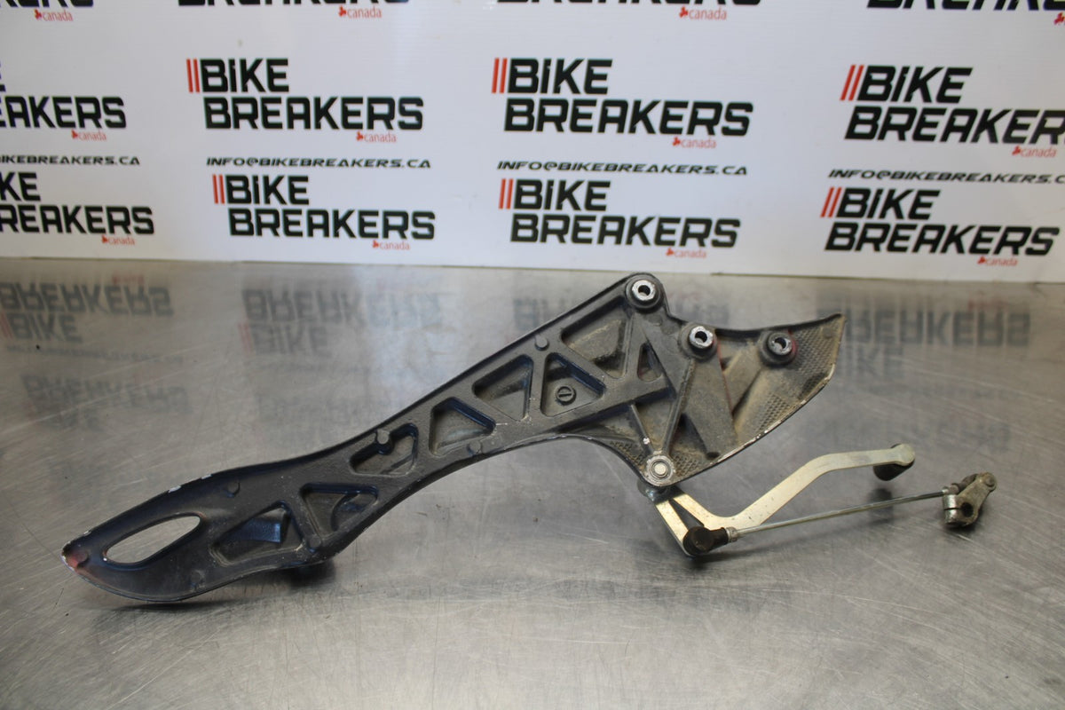10 SUZUKI SV650 LEFT REARSET REAR SET DRIVER FOOT PEG REST STOP BB181
