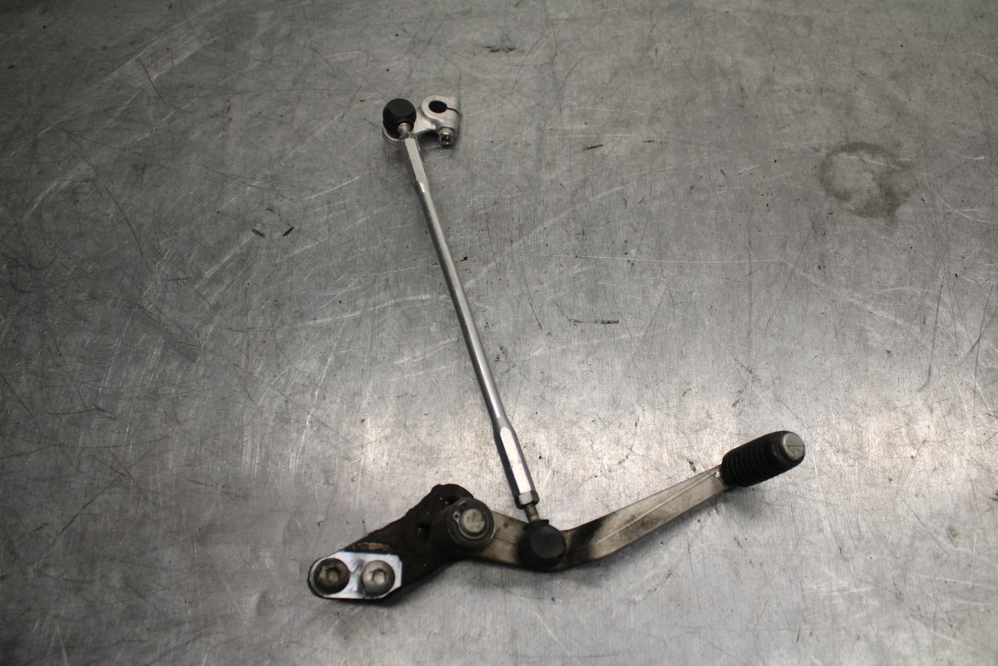 11-24 SUZUKI GSXR750 SHIFTER LINKAGE SHIFT LINK PEDAL BB714