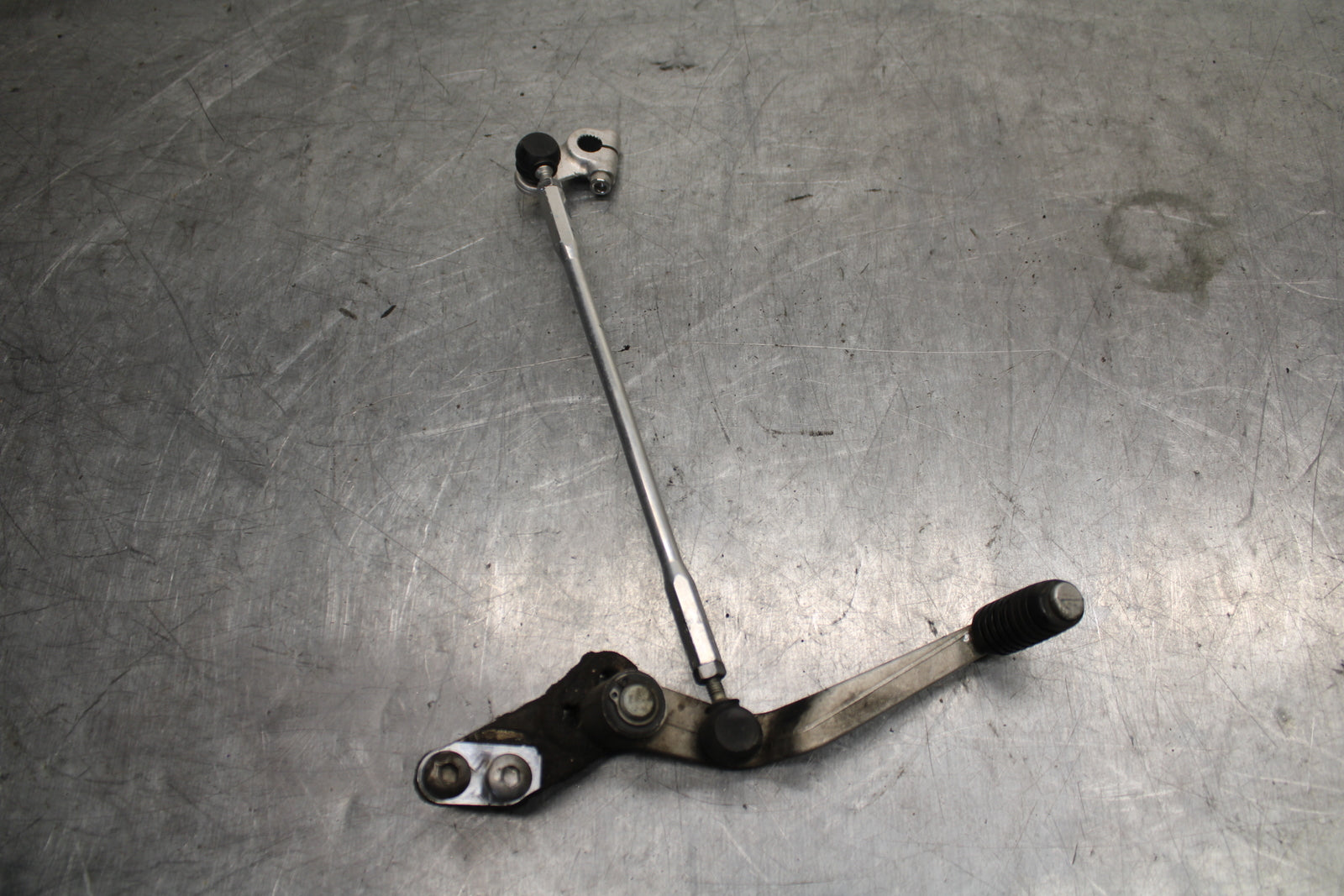 11-24 SUZUKI GSXR750 SHIFTER LINKAGE SHIFT LINK PEDAL BB714