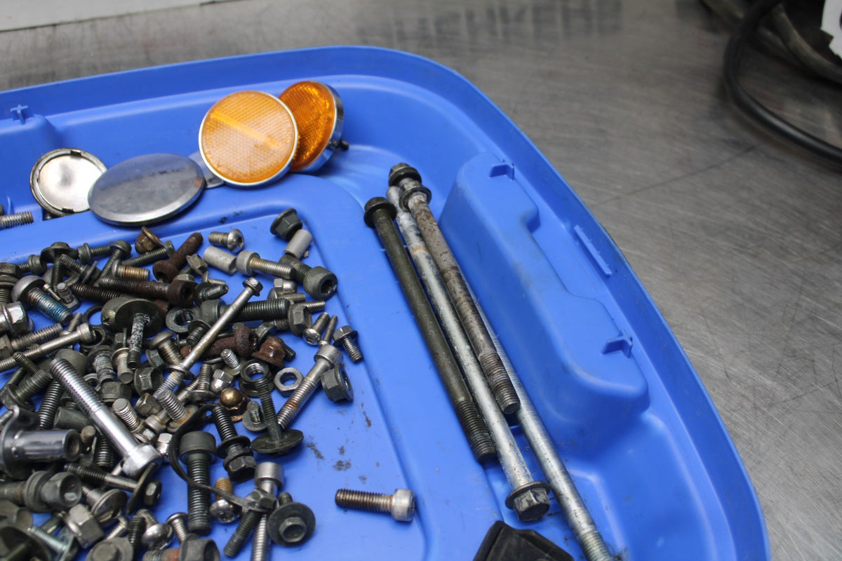 05-09 SUZUKI BOULEVARD C90 MOUNTING BOLTS HARDWARE MOTOR SCREWS BB791